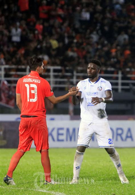 Final Piala Presiden Borneo Fc Samarinda Vs Arema Fc Foto