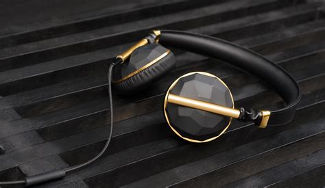 cuffie archivi wait fashion