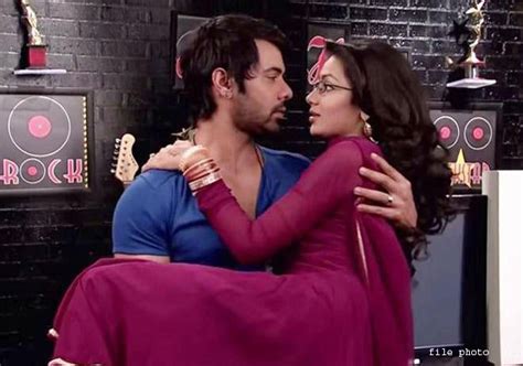 Kumkum Bhagya Shabir Ahluwalia Aka Abhi Finally Confirms Quitting Ekta