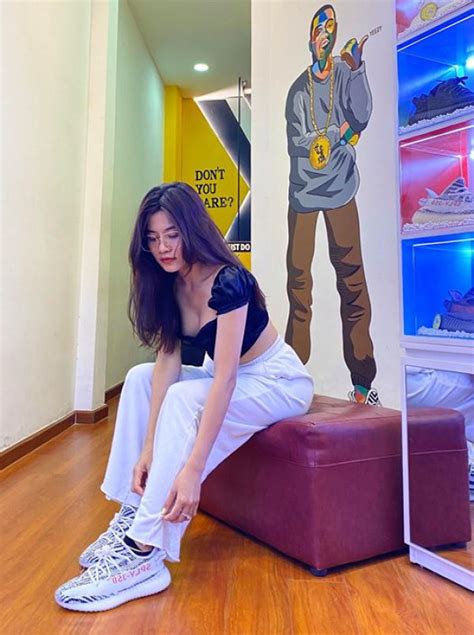 Top cửa hàng giày Sneaker nam nữ HOT nhất Mỹ Tho