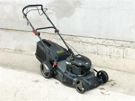 Briggs & Stratton 675EX, samohodna kosilica sa košem
