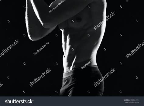 Strongskinned Male Athlete Naked Muscular Body库存照片 Shutterstock