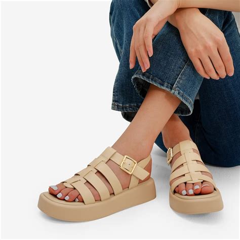 13 Ways To Style Nude Sandals For Women