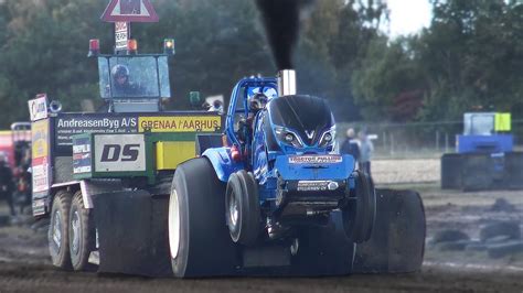 Tractor Pulling I Sverige Laholms Tractor Pullingfestival Youtube