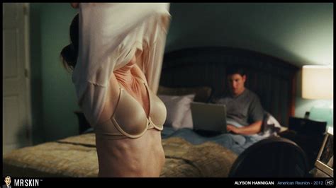 Naked Alyson Hannigan In American Reunion