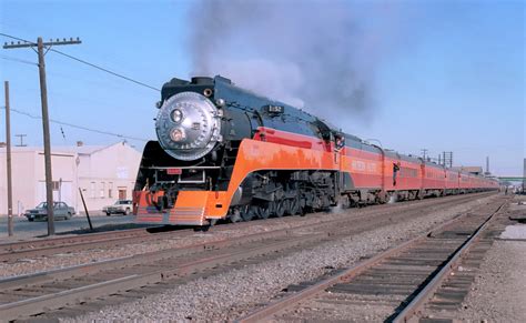 Southern Pacific GS-4 "Daylight" Lima-built 4-8-4 steam locomotive ...