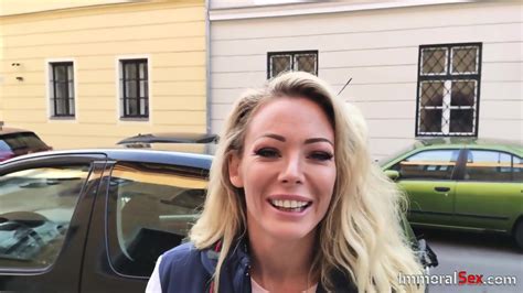 Tattooed Slut Gets Pussy Creampied