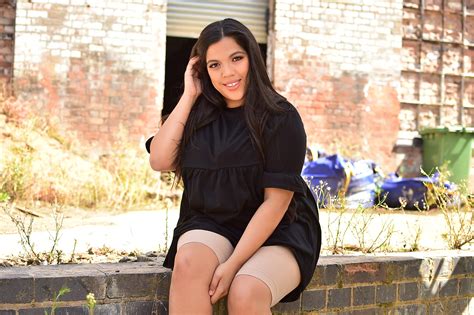 Broekje Tegen Schurende Bovenbenen Nude