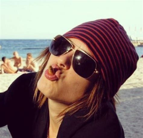 ADORABLE Kate Moennig Katherine Moennig Shane Mccutcheon Gay Celebrities