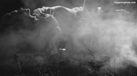 Elina Löwensohn Nude The Fappening Photo FappeningBook