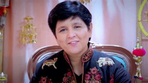 falguni pathak age height weight wiki biography family