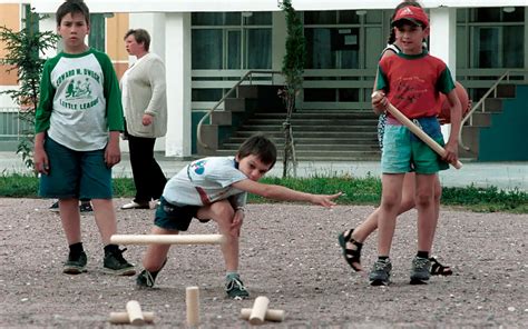 10 дворовых игр: лапта, казаки-разбойники, колдунчики и другие | РБК Life