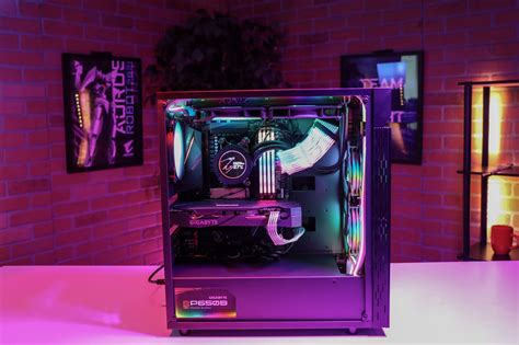 Gigabyte Releases C200 Glass Chassis Techreleased