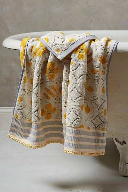 Anthropologie Eu Ameera Printed Towel Set This Ameera Printed Wash