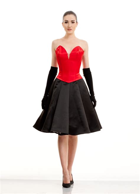 Корсет с юбкой