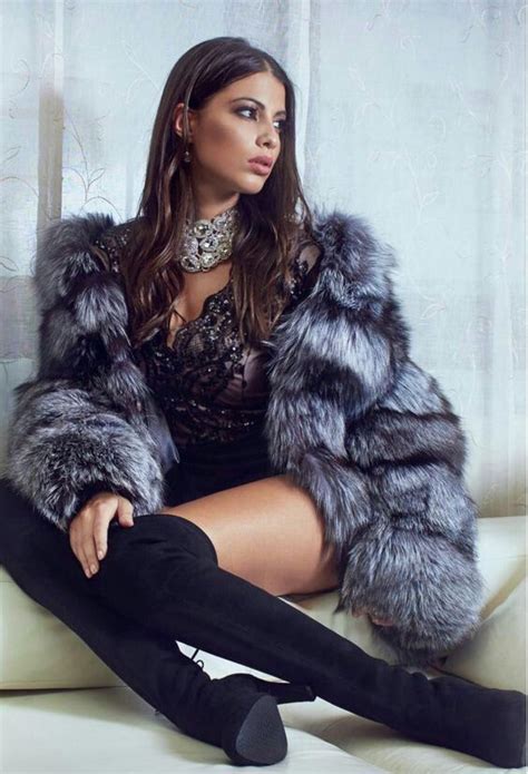 Pin By Emanuele Perotti On Beauties In Fur Fur Coat Vintage Fur Fashion Women