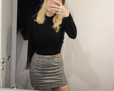 Mineofyours Mine Ofyours Nude OnlyFans Leaks Fappening FappeningBook