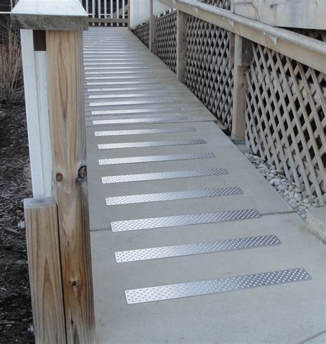 Non Slip Stair Treads HandiTreads Anti Slip Safety Treads