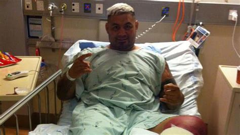 Ufc Heavyweight Mark Hunt Undergoes Surgery For Infected Hematoma In