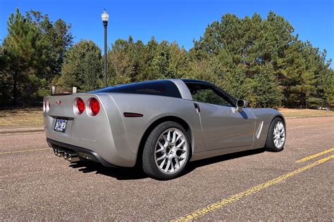 Chevrolet C6 Corvette Base/Z51 with 18" EC-7 Wheels in Race Silver