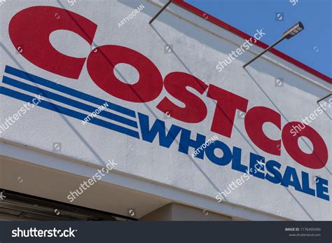 402 Costco Stock Images Stock Photos And Vectors Shutterstock