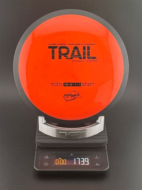 How James Conrad disc golf techniques defy standard physics laws 12