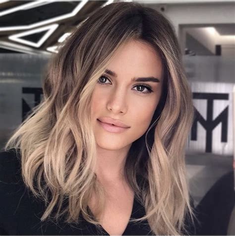 Pin By Fernanda Oliveira On Hair Balayage Hair Blonde Hair Transformations Hair Cuts