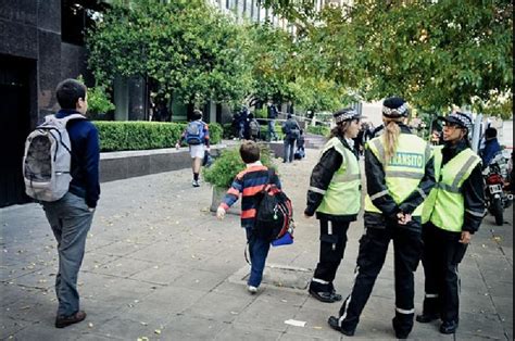 Tiroteo Y Muerte En La Salida De Un Colegio De Isidro Casanova Un