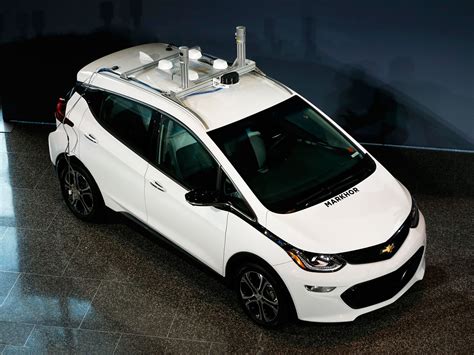 Self-driving tech will eventually lead the modern funeral procession 13