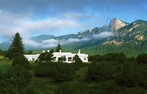 casa del gavilan historic inn  cimarron nm