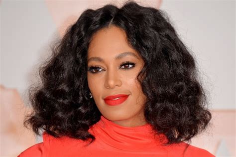 Solange Knowles Kelly Rowland Reunite At Paris Fashion Week