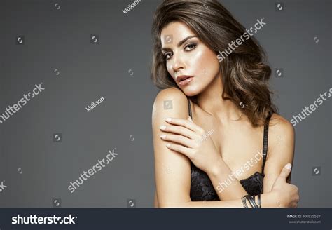 Sensual Beautiful Woman Lingerie Posing Girl Stock Photo 400535527 Shutterstock