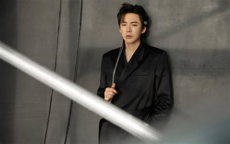 Lưu Vũ Ninh hát OST Sơn Hà lệnh lên hot search vì lạc quẻ Saostar vn