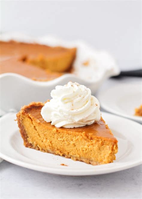 Pumpkin Pie With Graham Cracker Crust A Tasty Twist Lil Luna