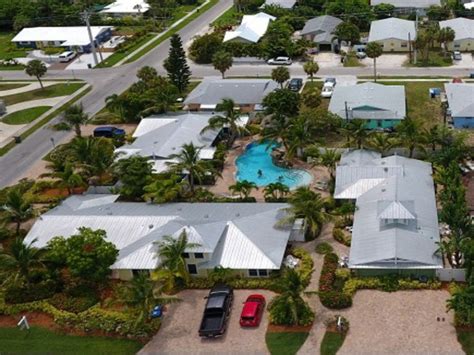 Blue Lagoon Resort | Anna Maria Island Resort Rentals