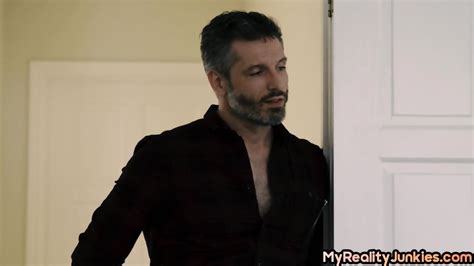 Slutty Milf Penetrated By Big Dick In Wet Pussy Hole