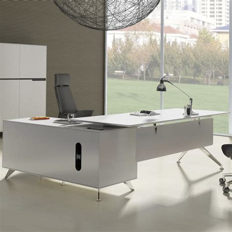 Executive Desk With Return Foter