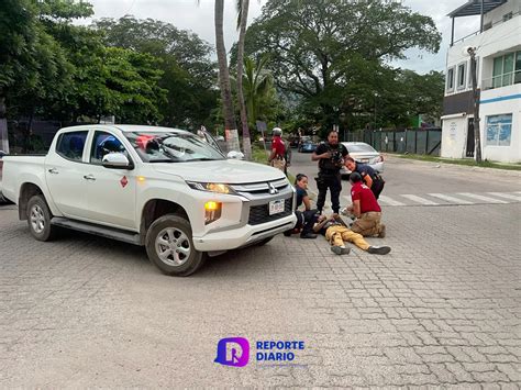 Choque Entre Motocicleta Y Camioneta En Colonia Aralias Reporte