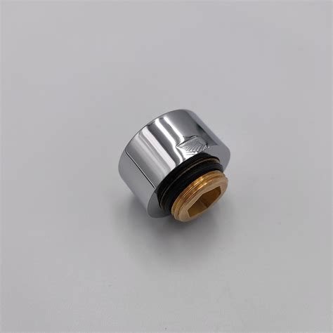 Купить Гайка с футоркой Ø18 мм. для поворотного излива для ванны 3/4 ...