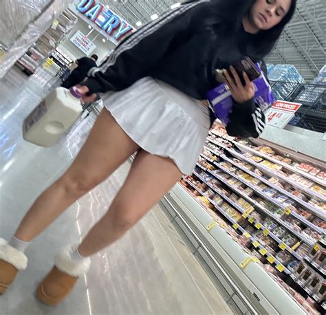 Thick White Girl In Short Skirt Ass Forum