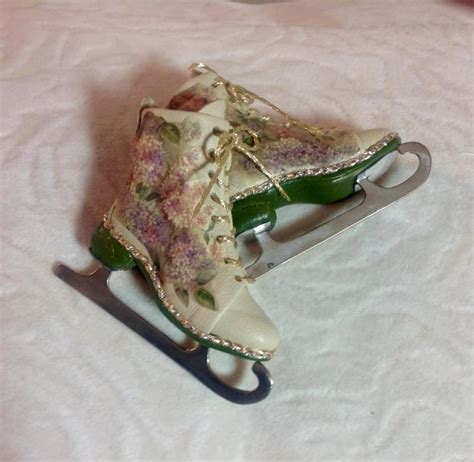 Миниатюрные коньки с мельхиоровыми лезвиями 7Х7см | Журнал Ярмарки Мастеров