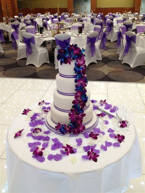 15 Purple Wedding Cakes Ideas