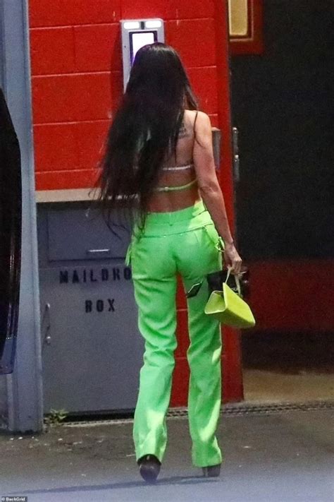 Bom Sex Con V T O P V Ng Khoe Eo Ph Ng L Nh N C B Ng M M