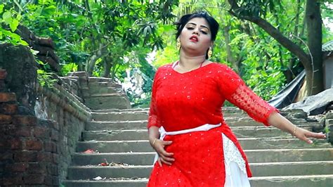 ইসকাপনের বিবি আমি Iskaponer Bibi Ami Samne Dui Raja। New Dance