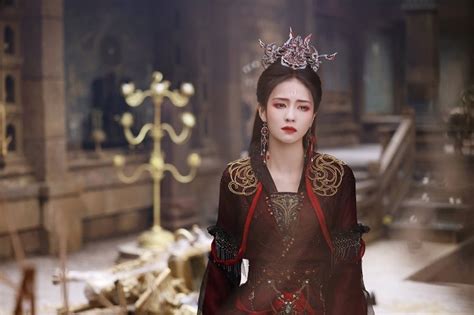 Phim L N S Ng N M Nay C A Sao N Tr Ng Nguy T Hot Nh T Divine News