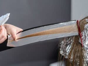 How Long to Leave Bleach in Your Hair | Apohair