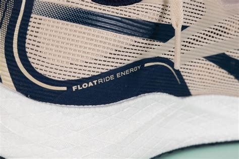 Cut in half: Reebok Floatride Energy 3 Review | RunRepeat