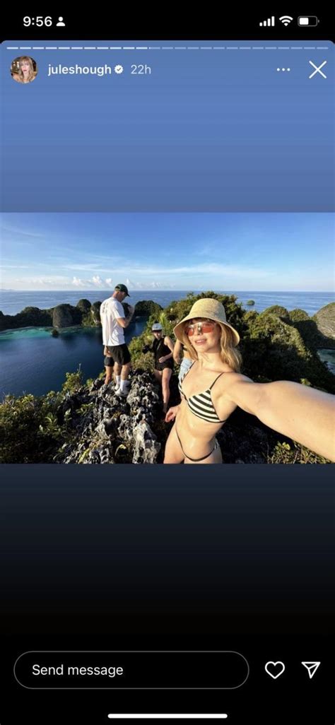 Julianne Hough Is Living It Up In A Bikini With Epic Abs In Ig Vacay Pics