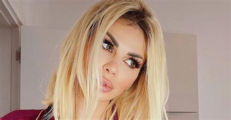 Luana sjell një fotografi me bikini Telegrafi