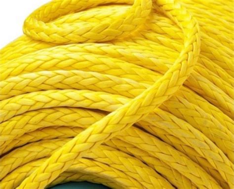 Трос синтетический Dyneema 12 мм (125.5 кН, 12.8 тонн, жёлтый, цена за ...